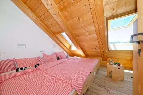 12_hagerhof-chiemsee_ferienwohnung_schlafzimmer-kinder