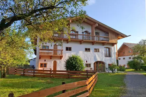 10_hagerhof-chiemsee_hausansicht-galerie