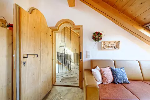 01_hagerhof-chiemsee_ferienwohnung_spinnstube-eingang