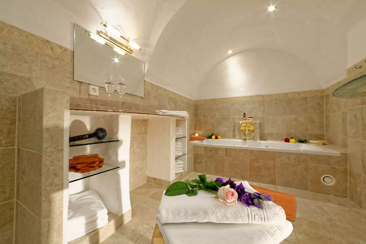 Badewanne mit Whirpool am Hagerhof