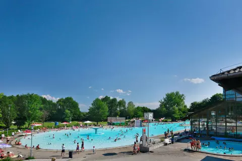 01_hagerhof-chiemsee_schwimmbaeder